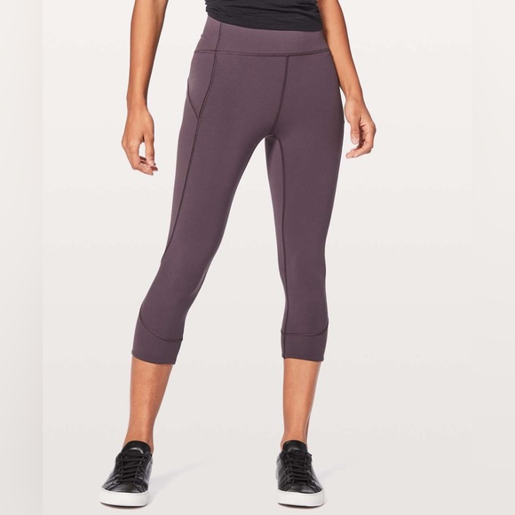 Lululemon In Movement Crop *Everlux 19" - Picture 2 of 7